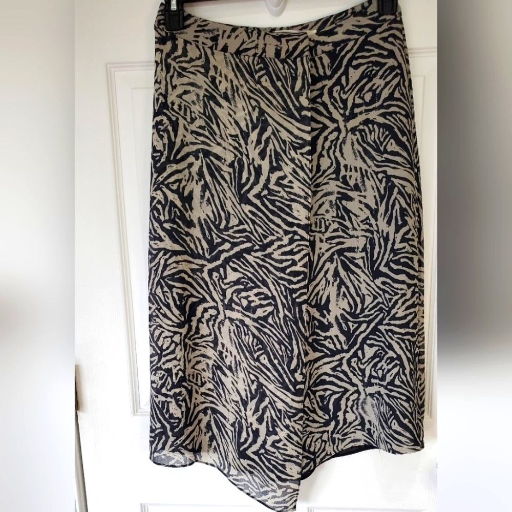 Rachel Roy Wrap culotte skirt Size 4